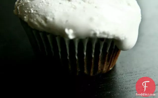 Chocolate Cupcakes With Marshmallow Frosting