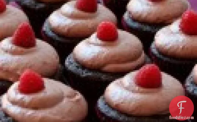 Chocolate Balsamic Raspberry Cupcakes