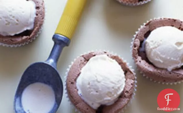 Flourless Chocolate Cupcakes