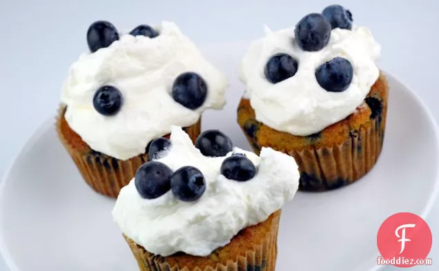 Blueberries And Cream Cupcakes