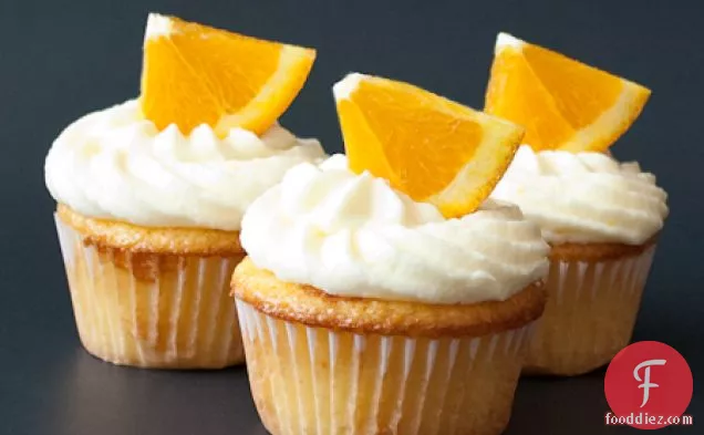 Fresh Orange Cupcakes With Orange Buttercream Frosting