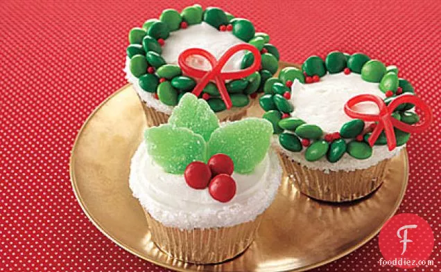 Holly-Jolly Cupcakes