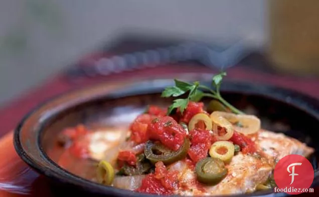 Filetes de Pescado a la Veracruzana (Fish Fillets Braised with Tomatoes, Capers, Olives, and Herbs)
