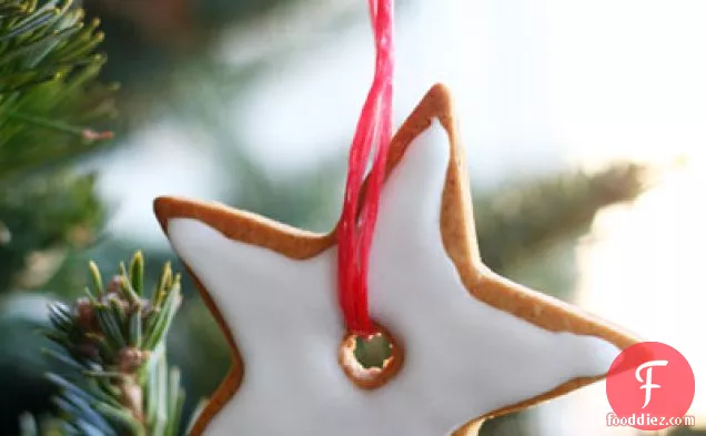How To Make Gingerbread Christmas Tree Ornaments Holiday Gue