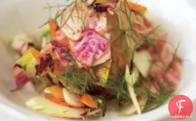 ऋषि मक्खन के साथ इतालवी रोटी और गोभी का सूप