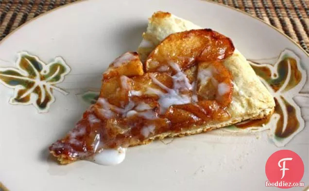 Apple Pie Pizza