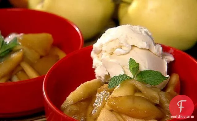 Crustless Apple Pie with Vanilla Ice Cream