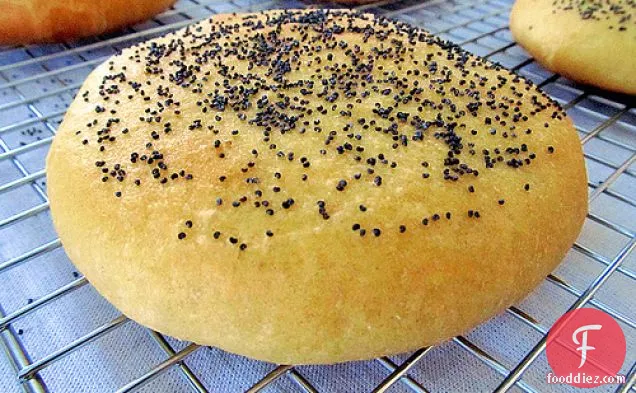 घर का बना सैंडविच रोल