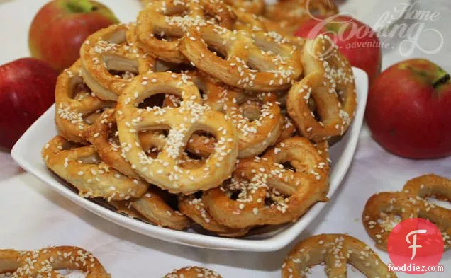 Sesame And Cheese Pretzels