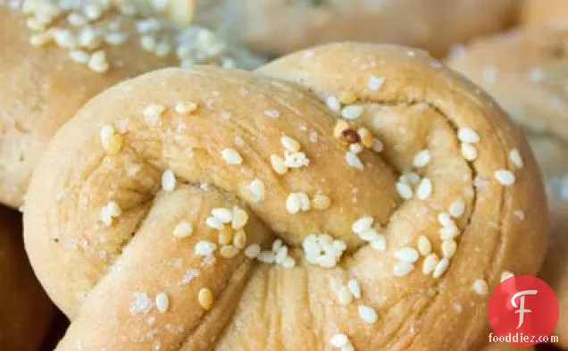 Whole Wheat Giant Soft Summer Pretzels