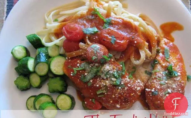 क्रियोल ग्वाटेमेले टमाटर सॉस चिकन