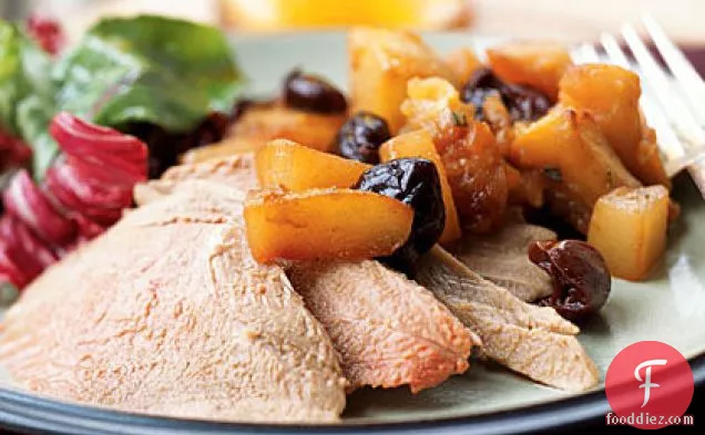 भुना हुआ फल खाद के साथ भुना हुआ बतख