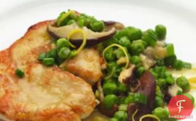 Turkey Cutlets With Peas & Spring Onions