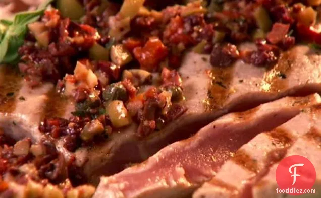 ऑलिव टेपेनेड के साथ ग्रिल्ड टूना