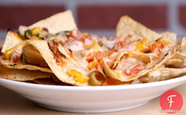 Rocco's Loaded Nachos With Turkey, Black Beans And Salsa