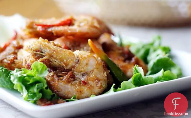 Satay Prawns (prawns/shrimps With Spicy Peanut Sauce)