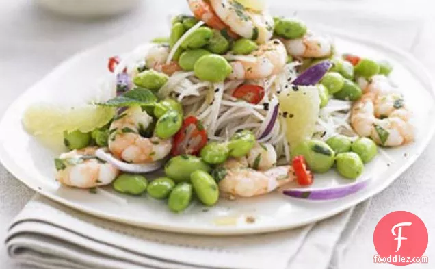 Rice Noodles With Prawns, Edamame & Grapefruit