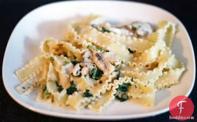 Creamy Oyster Parmesan-spinach Sauce
