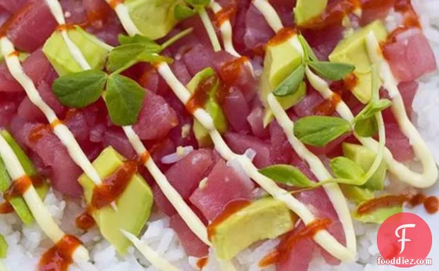 मसालेदार टूना और एवोकैडो चिरशी