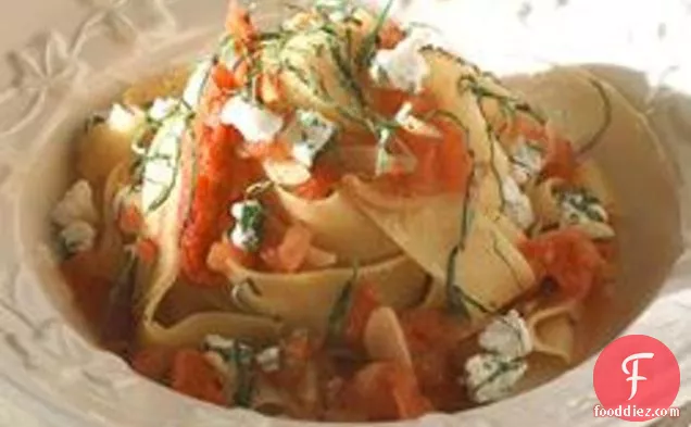 Pappardelle With Garlic And Oven-dried Tomatoes