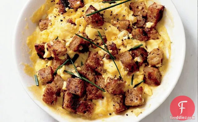 Scrambled Eggs with Herbed Croutons