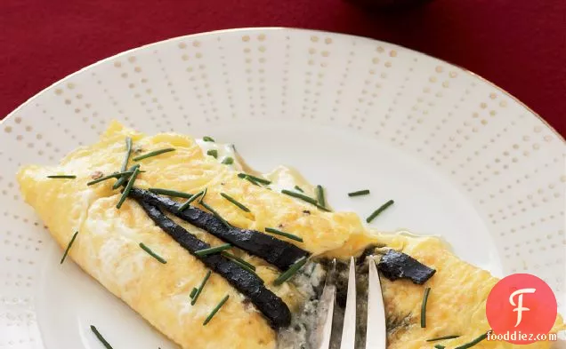 Omelet with Pressed Caviar and Sour Cream