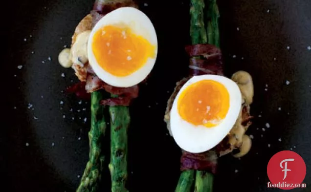 Grilled Asparagus and 6-Minute Egg