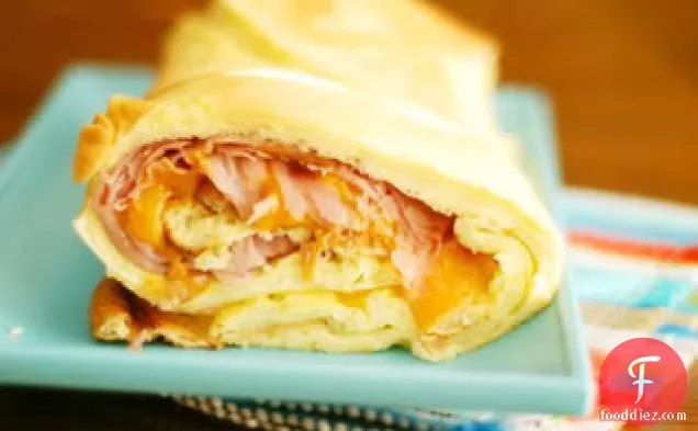 Baked Ham And Cheese Omelet Roll
