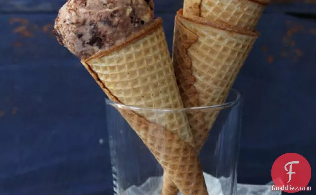 बेसिक वेनिला आइसक्रीम