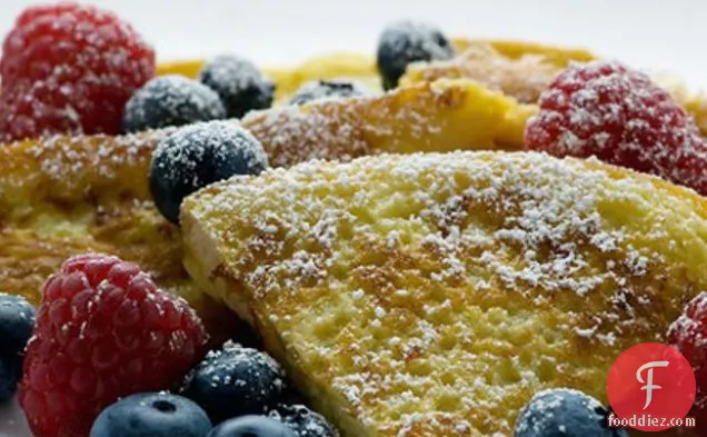 French Toast With Berries
