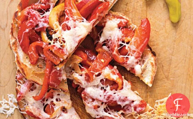 Provolone and Roasted Pepper Crisps