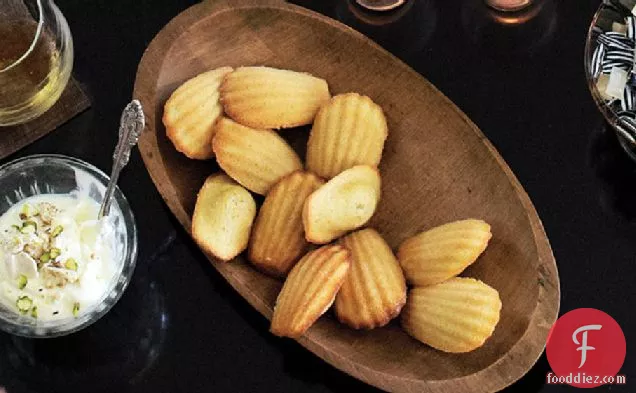 Orange-blossom-honey Madeleines