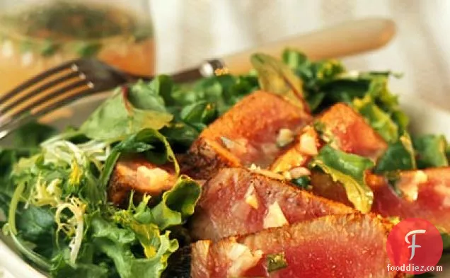 Seared Tuna on Mixed Greens with Cilantro-Lime Vinaigrette