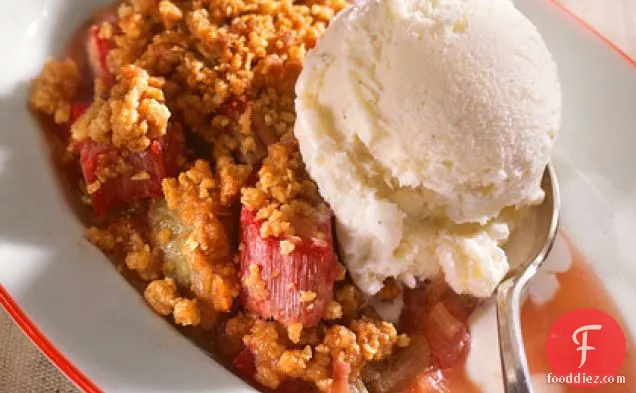 Honey-Rhubarb Crumble