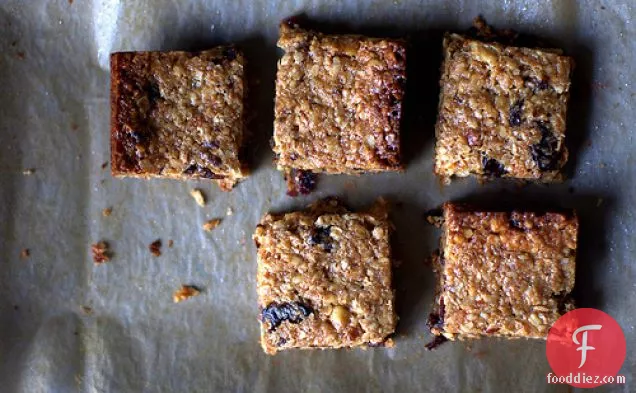 Thick, Chewy Granola Bars