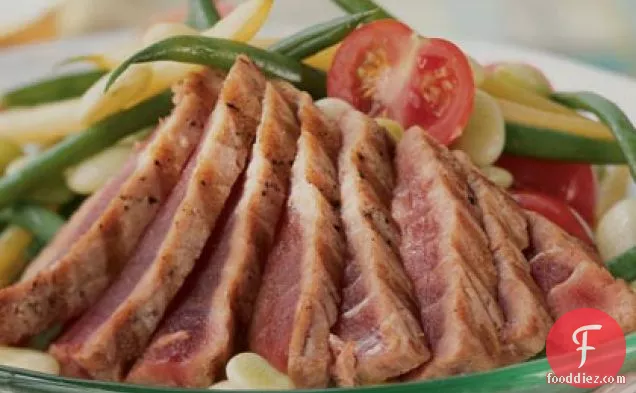 Summer Salad of Seared Tuna, Lima Beans, and Tomatoes