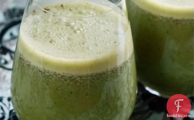 Cilantro Apple Post Workout Smoothie