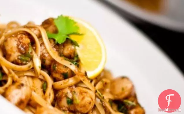 Firecracker Curried Scallops With Linguine