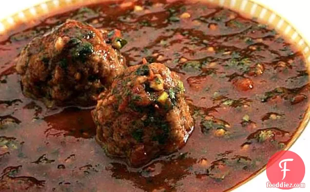 Kibbeh Bi'kizabrath (cilantro-tomato Soup With Syrian Meatballs)