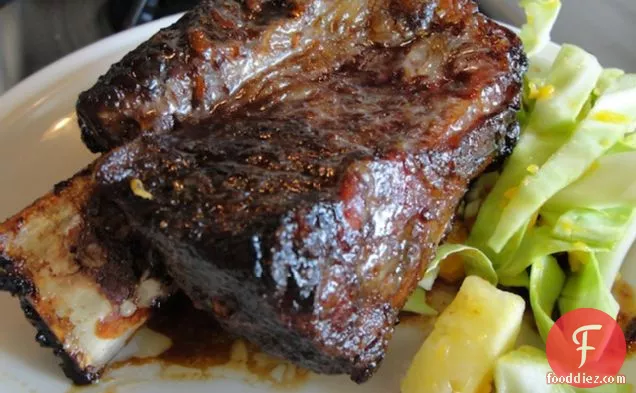 चार सुई (और सोडियम मुक्त) छोटी पसलियां