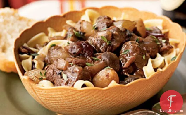 शरद क्रैनबेरी बीफ स्टू