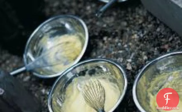 सबसे अच्छा स्टेक और ग्रील्ड चिप्स के साथ घर का बना केचप