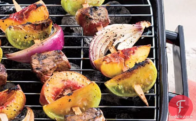 गुड़-हरे टमाटर के साथ बाल्समिक स्टेक कबाब