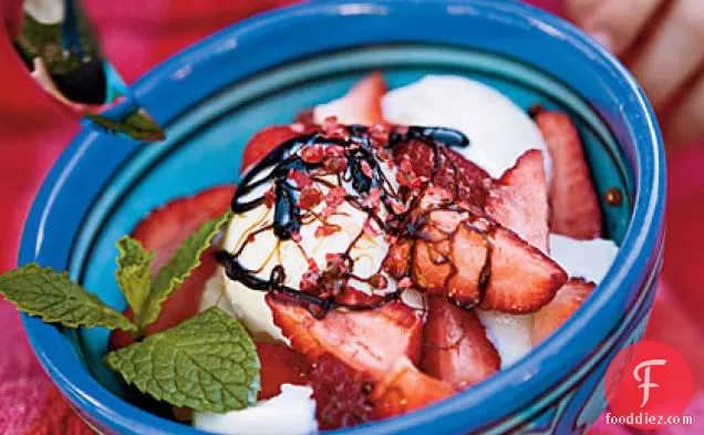 Frozen Yogurt with Strawberries in Balsamic Syrup