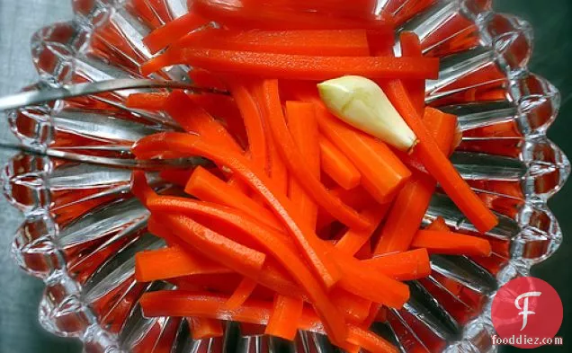 Pickled Carrot Sticks