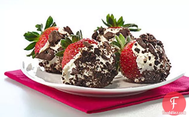 OREO Strawberries 'n Cream