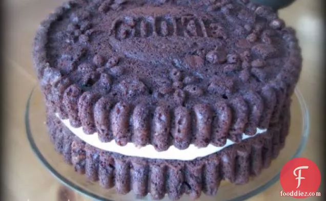 Chocolate Lovin’ Cream Centered Cake