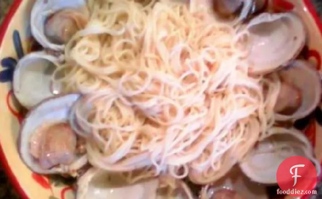 Linguini With White Clam Sauce