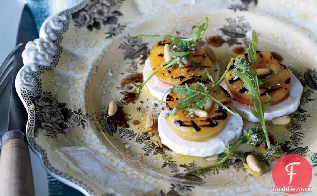 Grilled Apricot, Arugula and Goat Cheese Salad