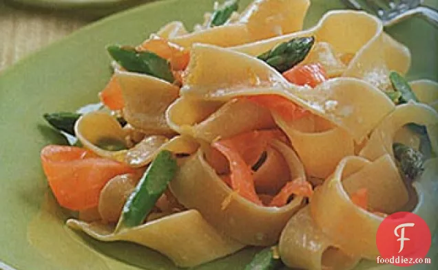 Pappardelle in Lemon Cream Sauce with Asparagus and Smoked Salmon